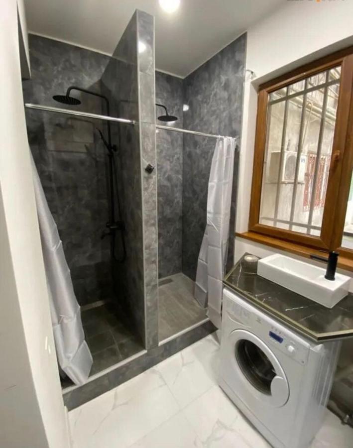 Areva Hostel On Pushkin St. エレバン エクステリア 写真