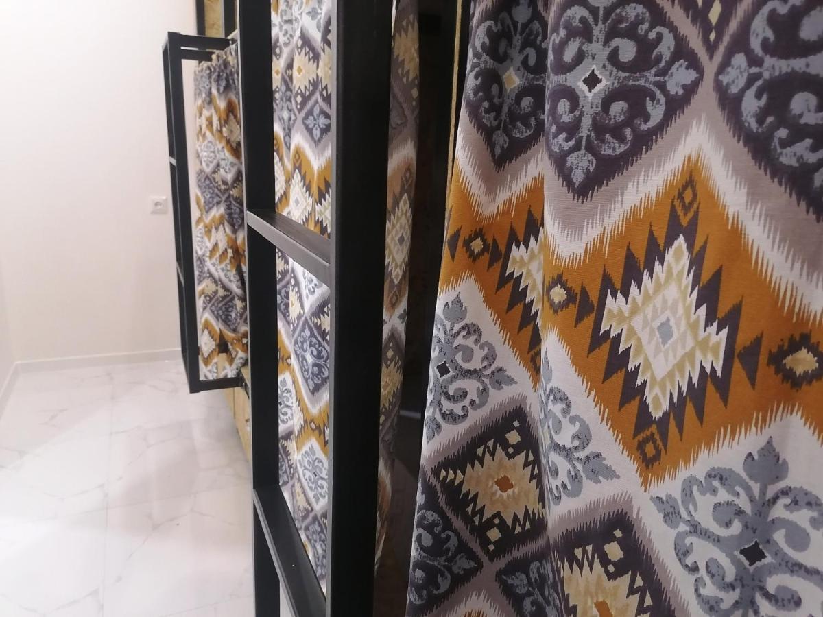 Areva Hostel On Pushkin St. エレバン エクステリア 写真